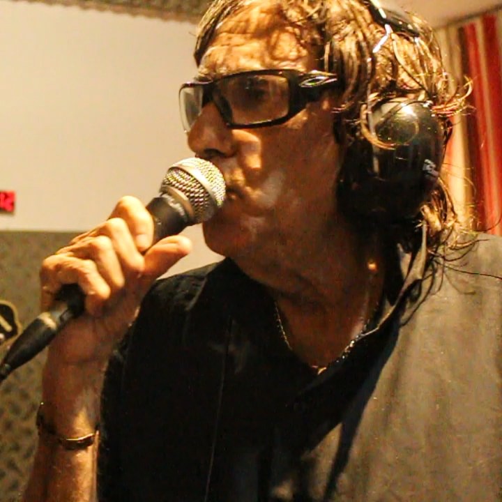 Leia mais sobre o artigo Fuligem lança o single “Ao Meio” com participação de King Jim